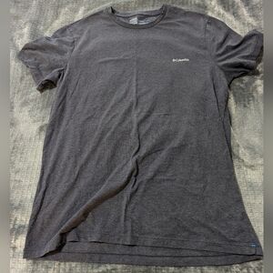 Columbia T shirt XL